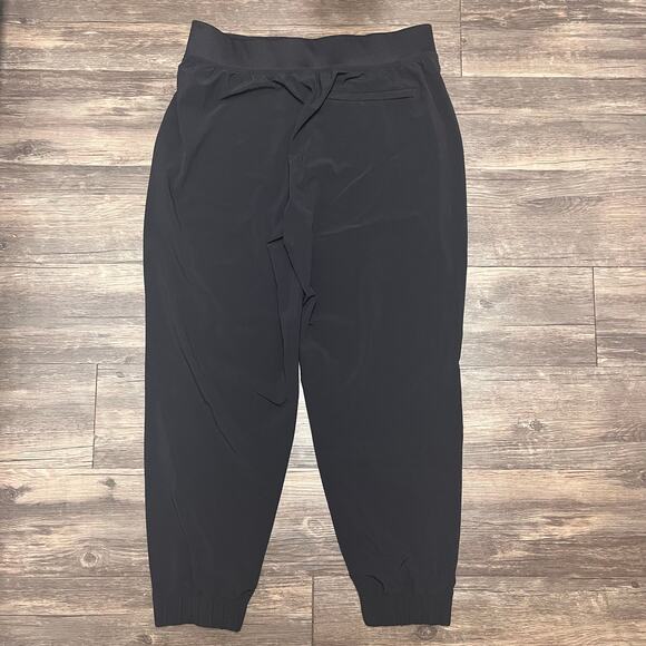 Athleta Brooklyn Mid Rise Ankle Joggers Pant Black Tapered Travel 10P Stretch - Picture 5 of 8